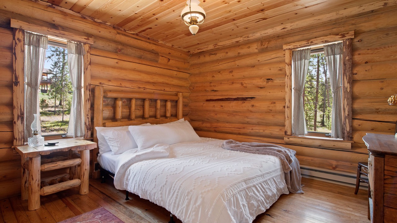 Photo of Bedroom in Sunset Ridge