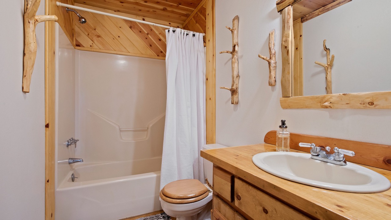 Photo of Bathroom in Sunset Ridge
