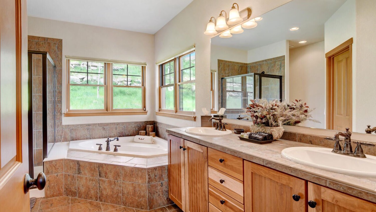 Photo of Bathroom in Rendezvous