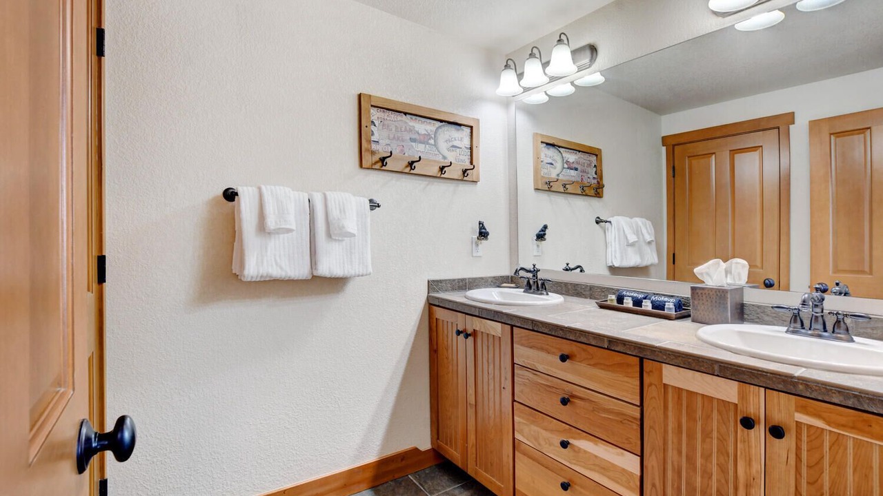 Photo of Bathroom in Rendezvous