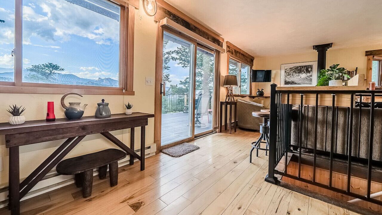 Photo of Livingroom in Estes Park