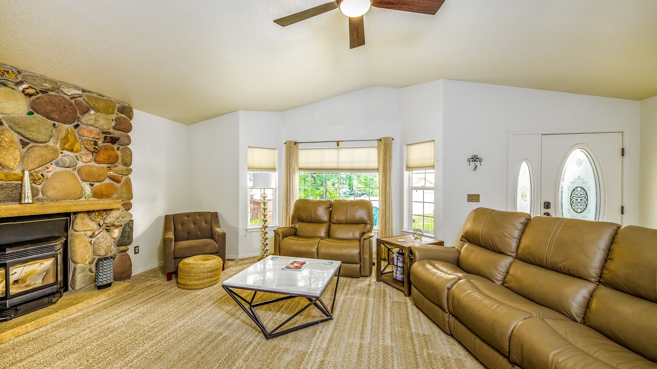 Photo of Livingroom in Cedaredge