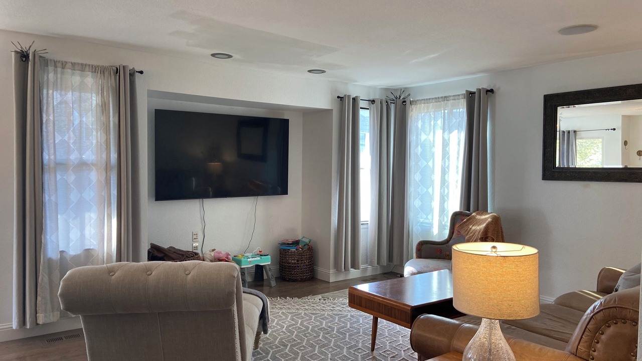 Photo of Livingroom in Erie
