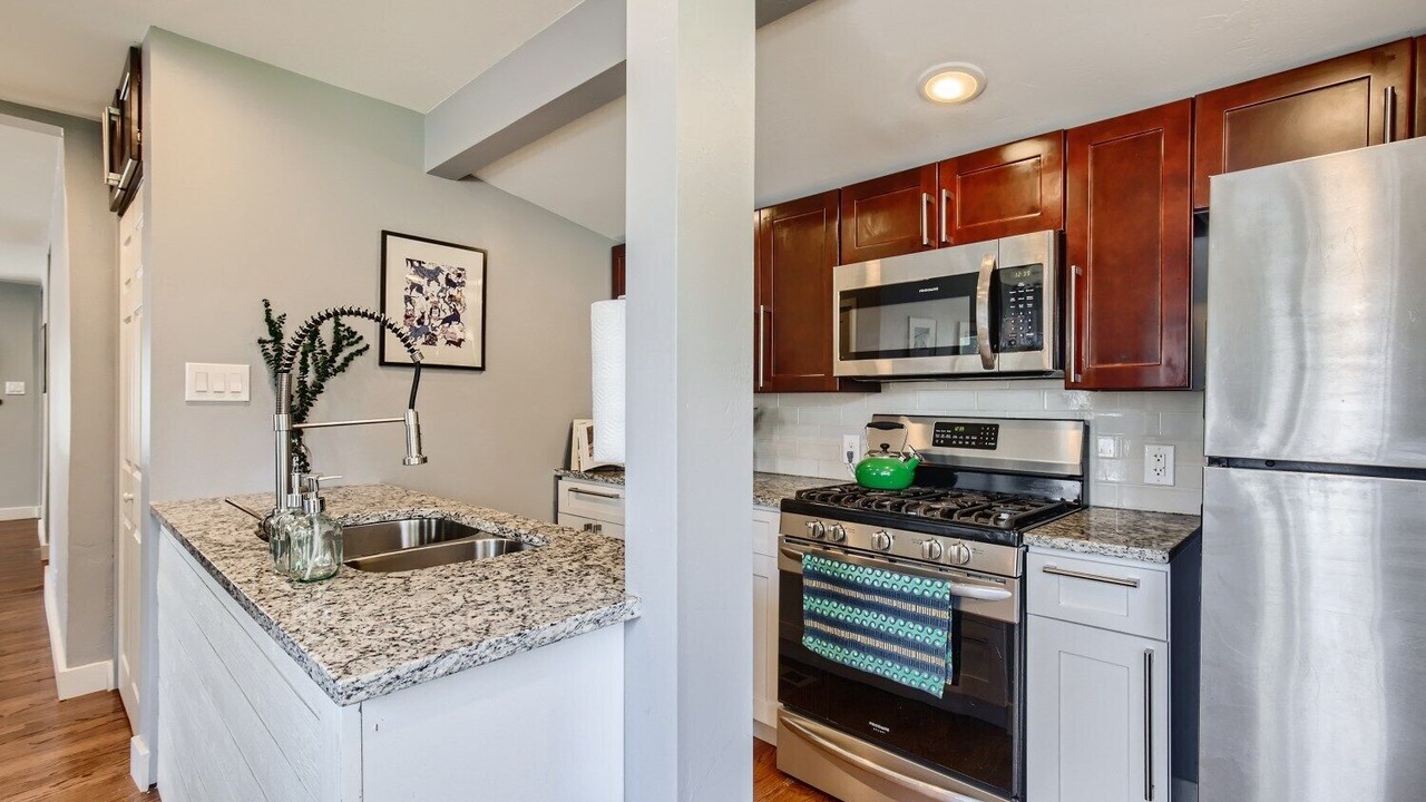 Photo of Kitchen in Barths