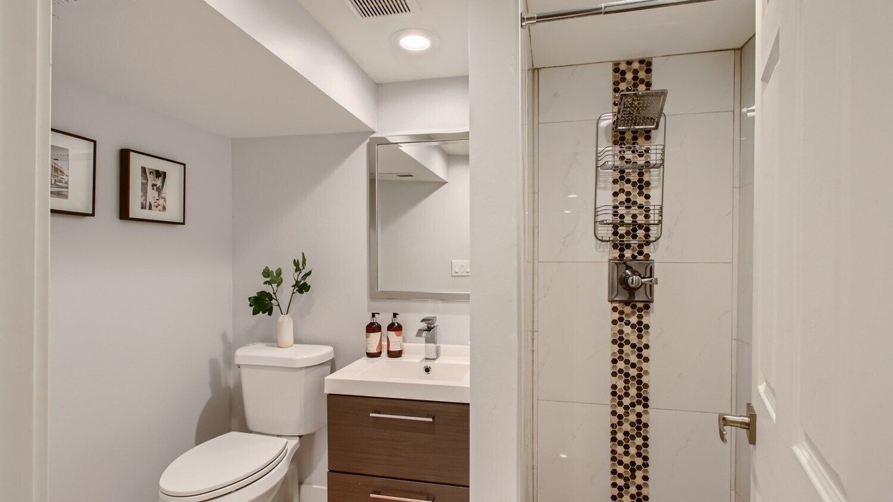 Photo of Bathroom in Barths