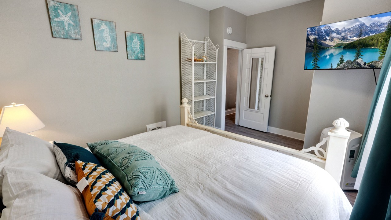 Photo of Bedroom in Uptown
