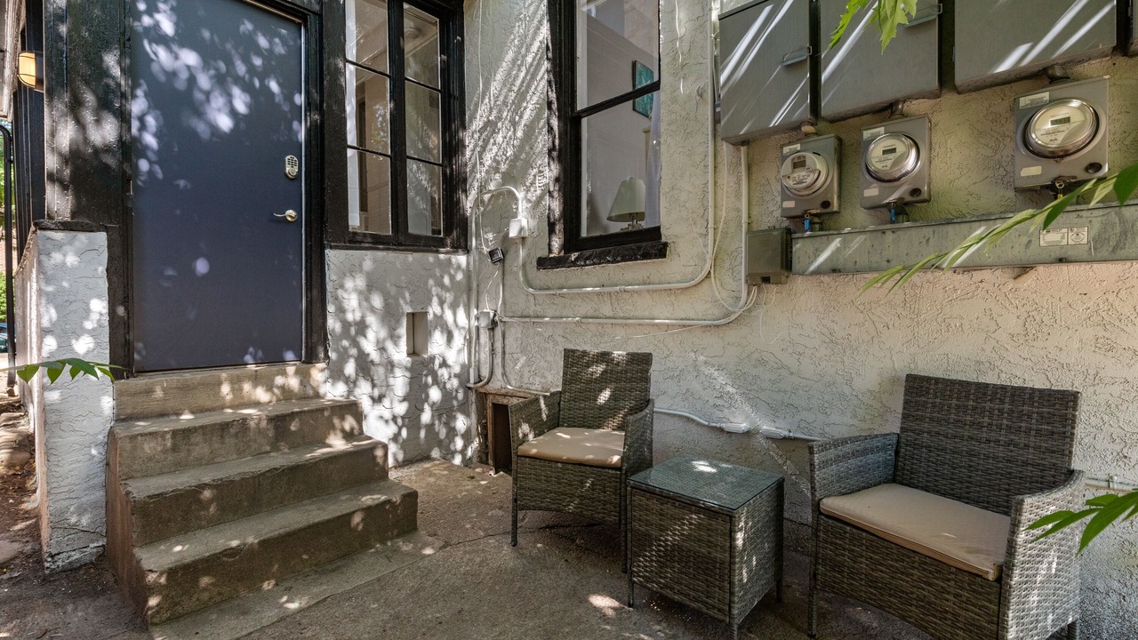 Photo of Outdoor in Uptown
