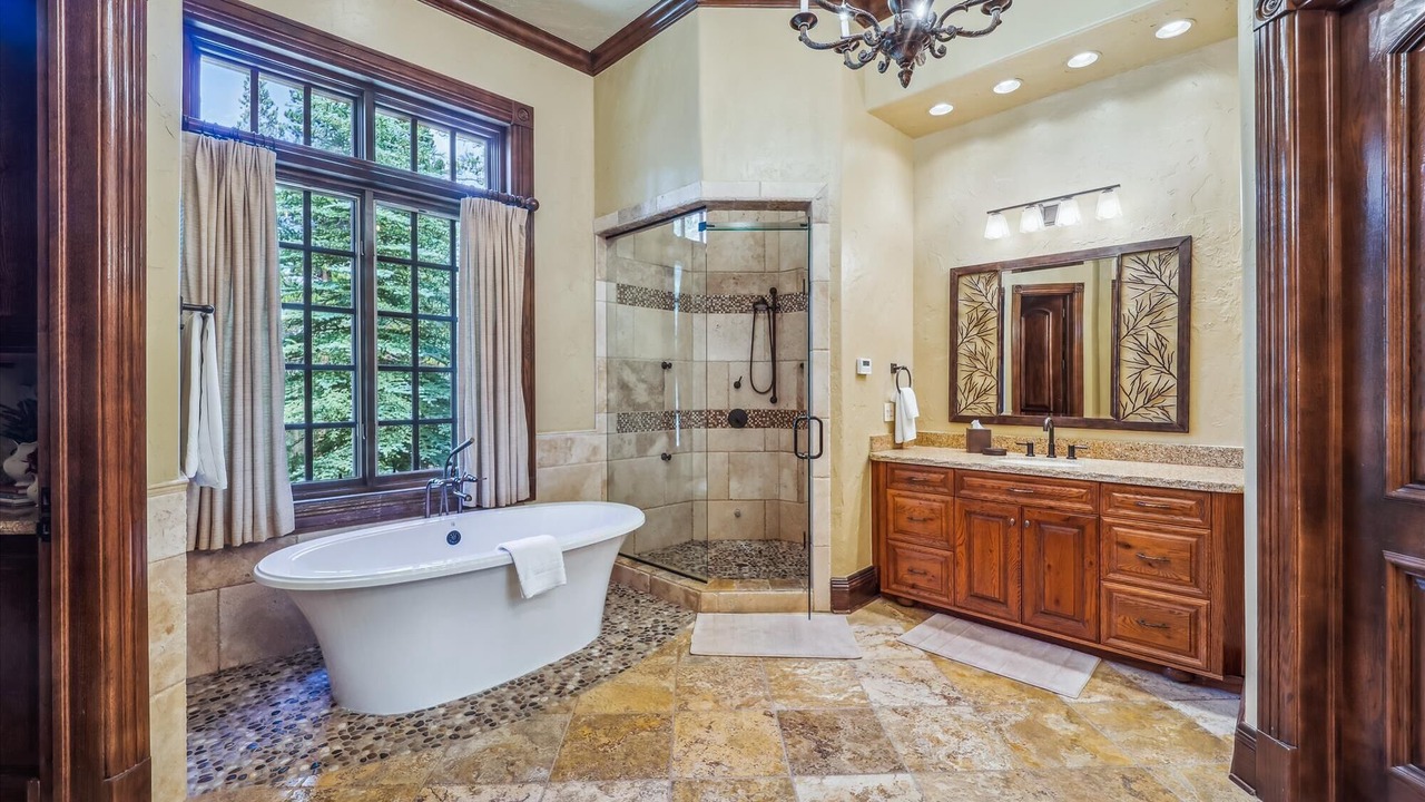 Photo of Bathroom in Warrior's Mark West
