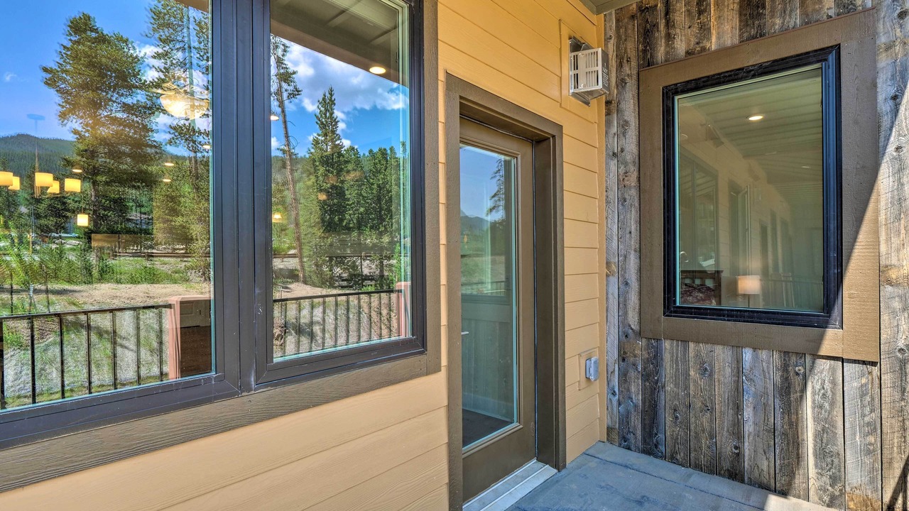 Photo of Patio Balcony in Lakeside Village