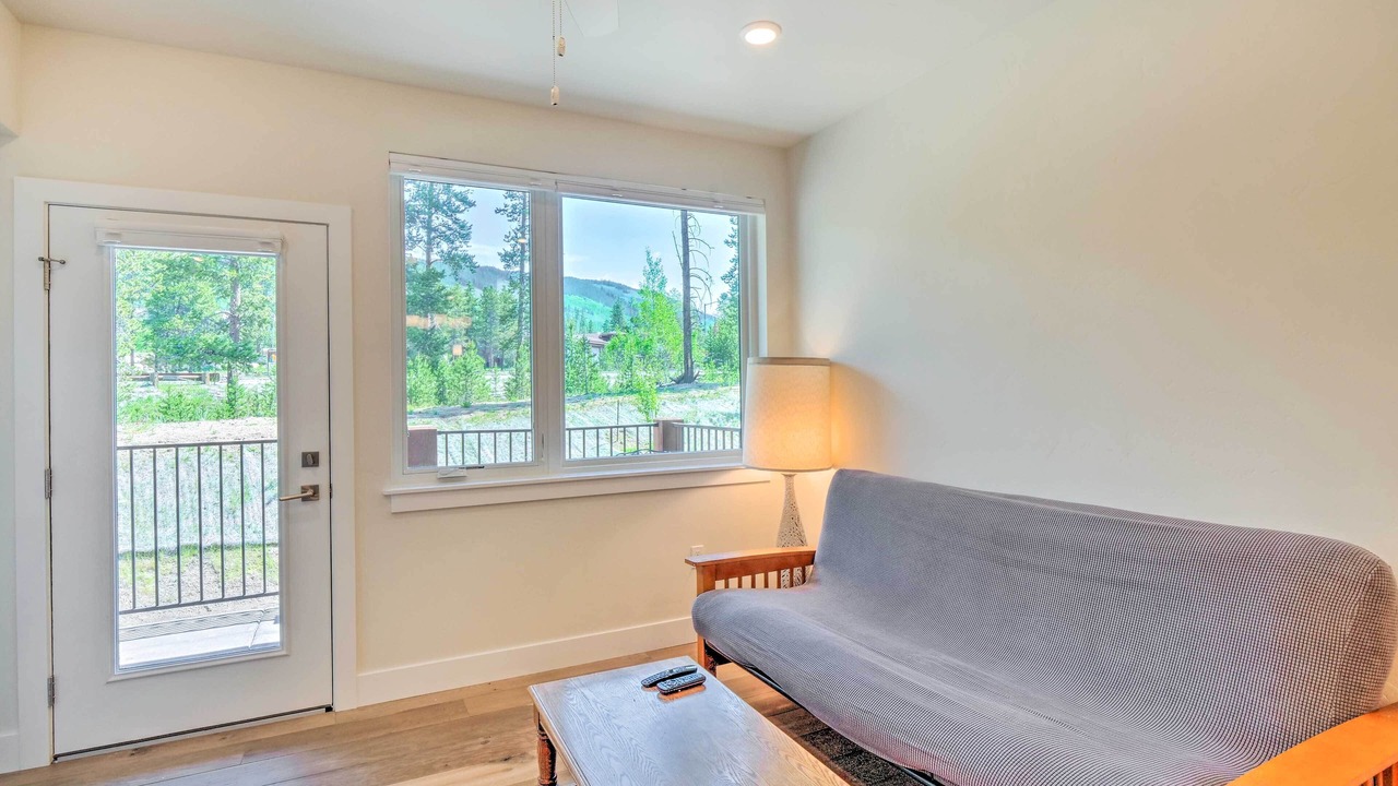 Photo of Livingroom in Lakeside Village