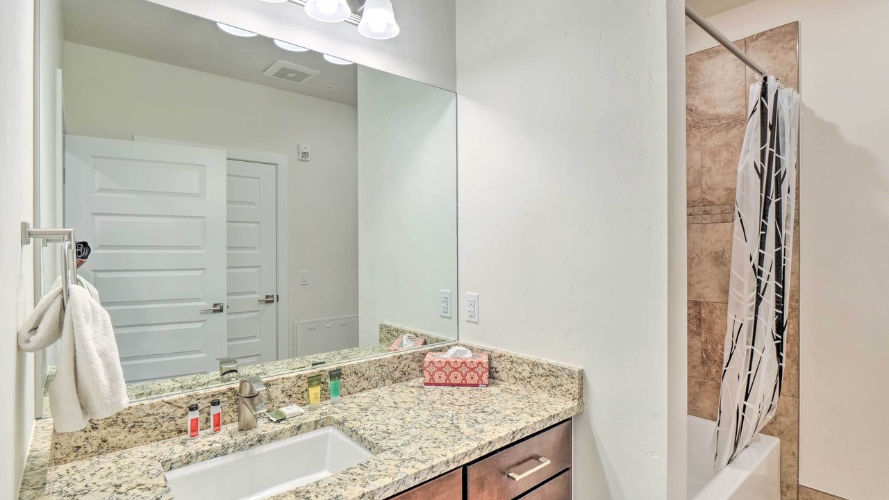 Photo of Bathroom in Lakeside Village