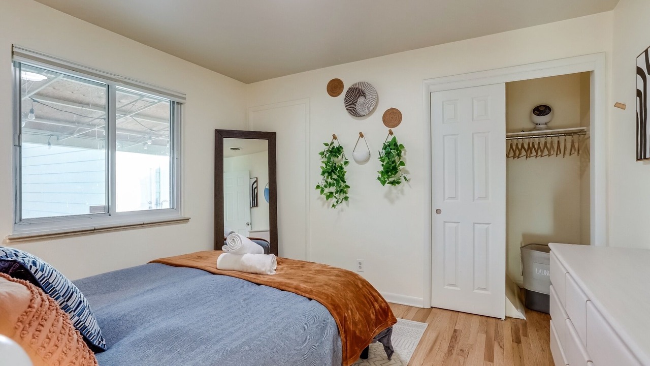 Photo of Bedroom in Aurora
