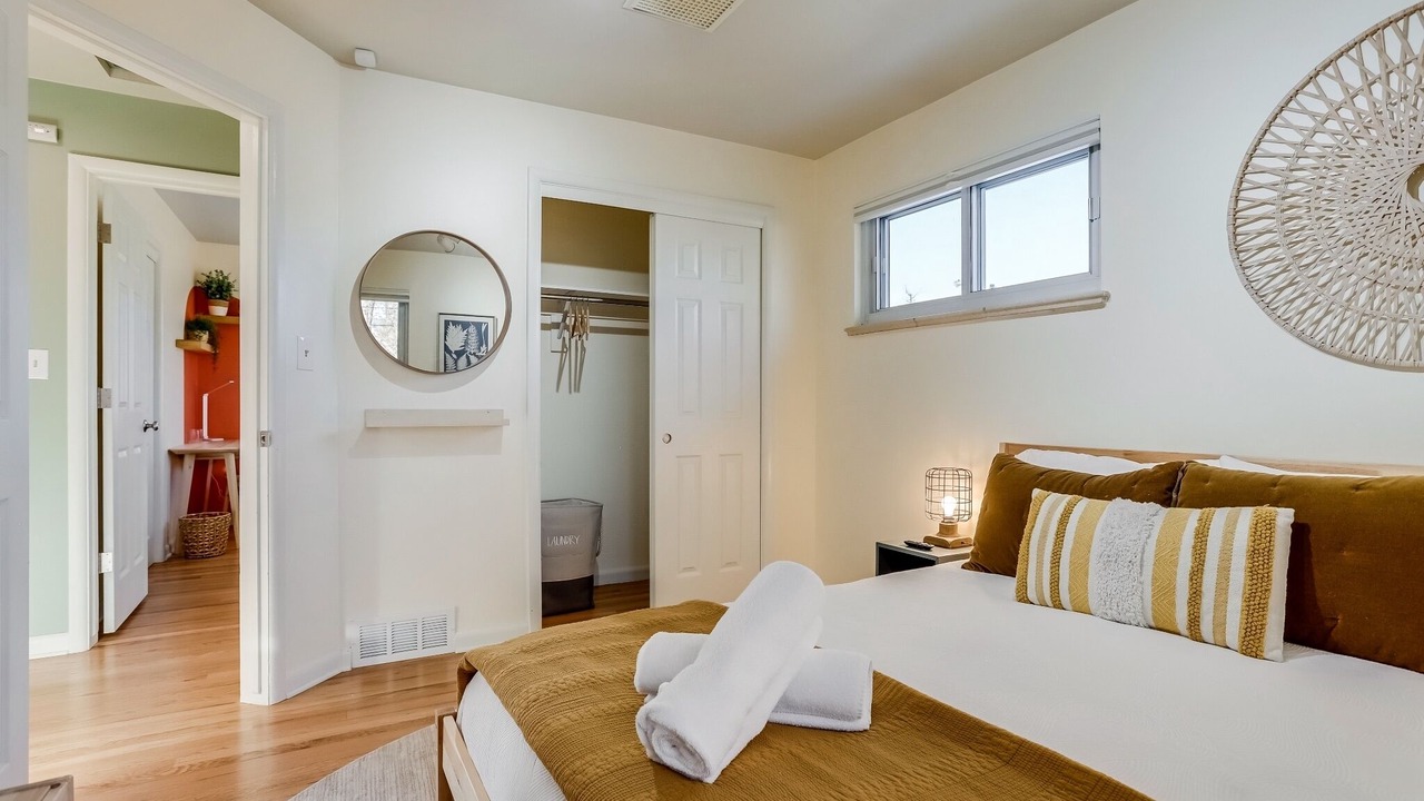 Photo of Bedroom in Aurora