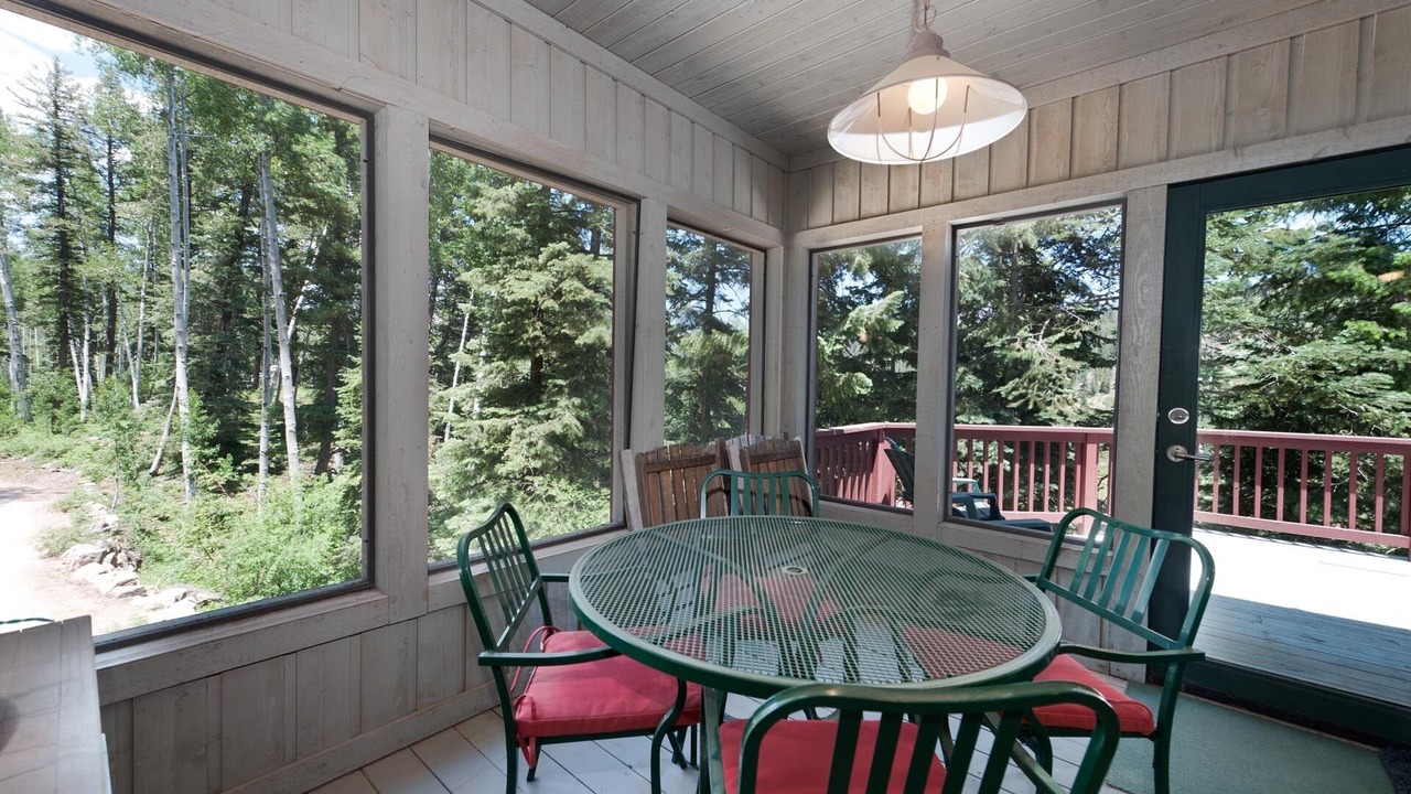Photo of Bedroom in Columbine Lake