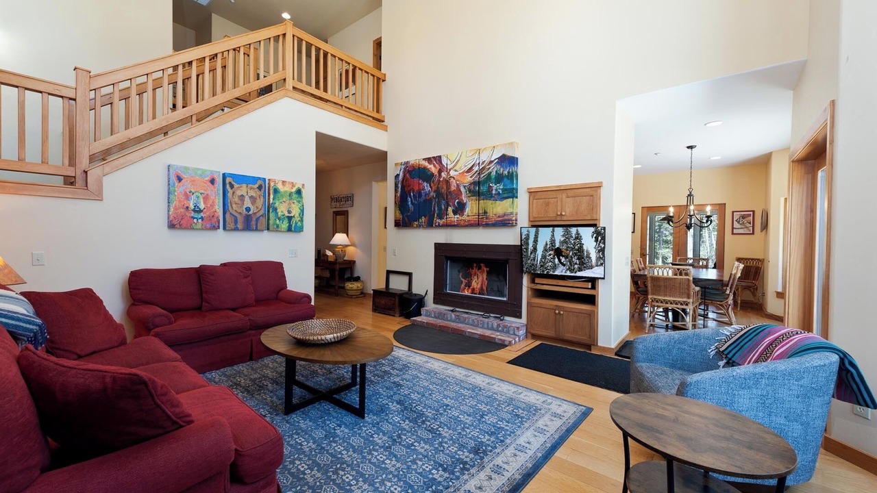 Photo of Livingroom in Columbine Lake