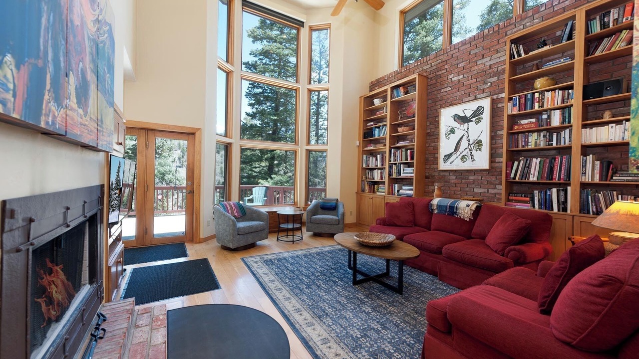Photo of Livingroom in Columbine Lake