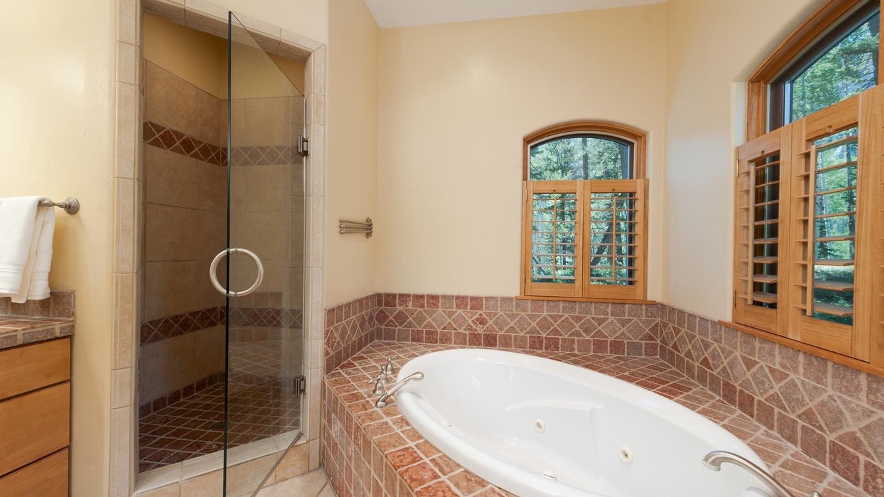 Photo of Bathroom in Columbine Lake