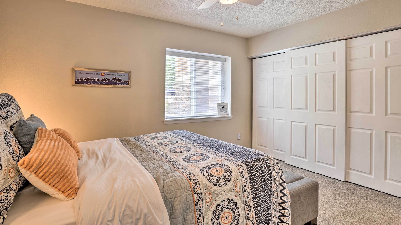 Photo of Bedroom in Summit Cove