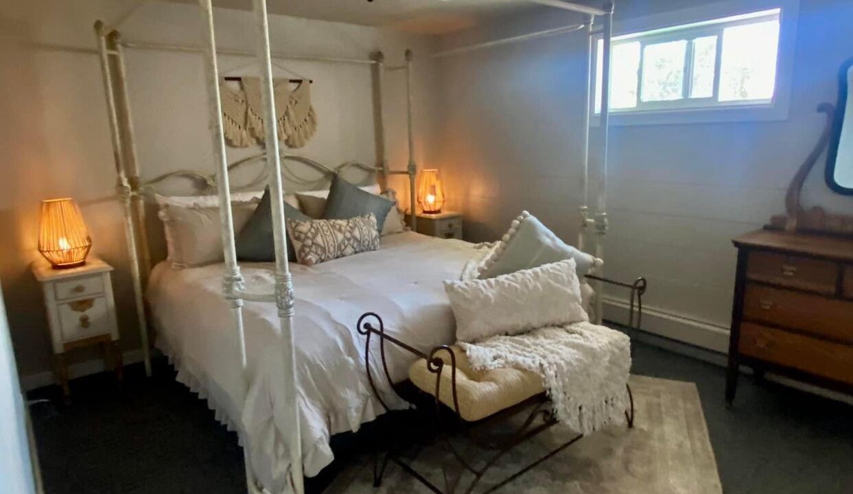 Photo of Bedroom in Delta