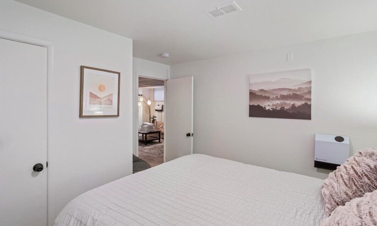 Photo of Bedroom in Dupont