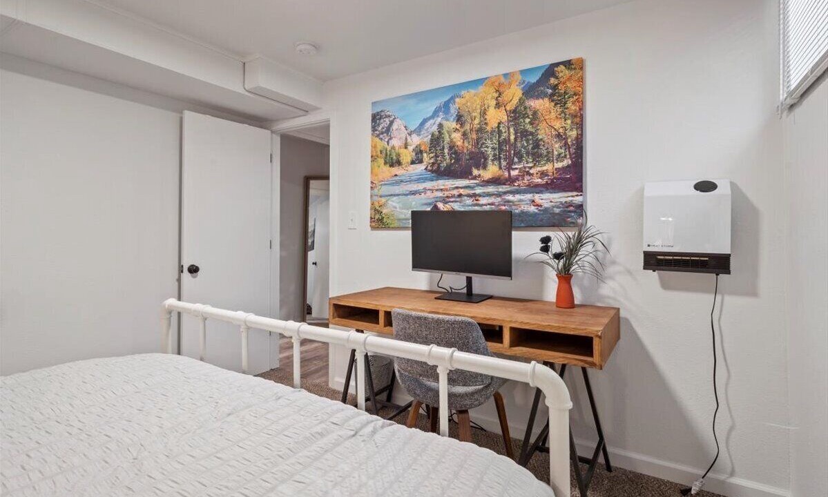 Photo of Bedroom in Dupont