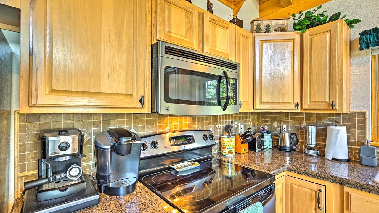Photo of Kitchen in Indian Mountain