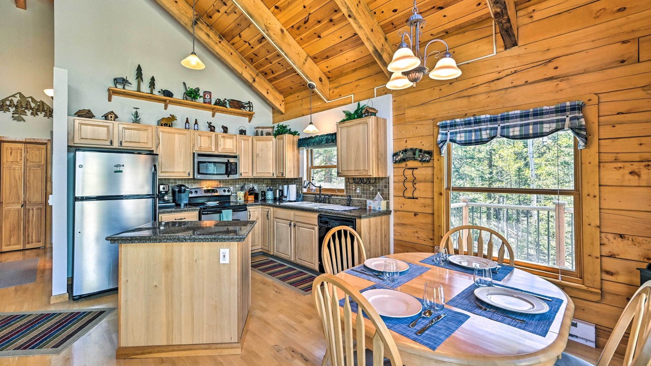 Photo of Kitchen in Indian Mountain