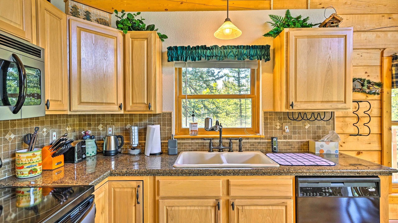 Photo of Kitchen in Indian Mountain