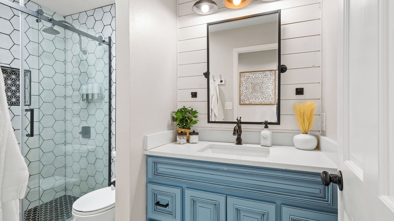 Photo of Bathroom in Gleneagle