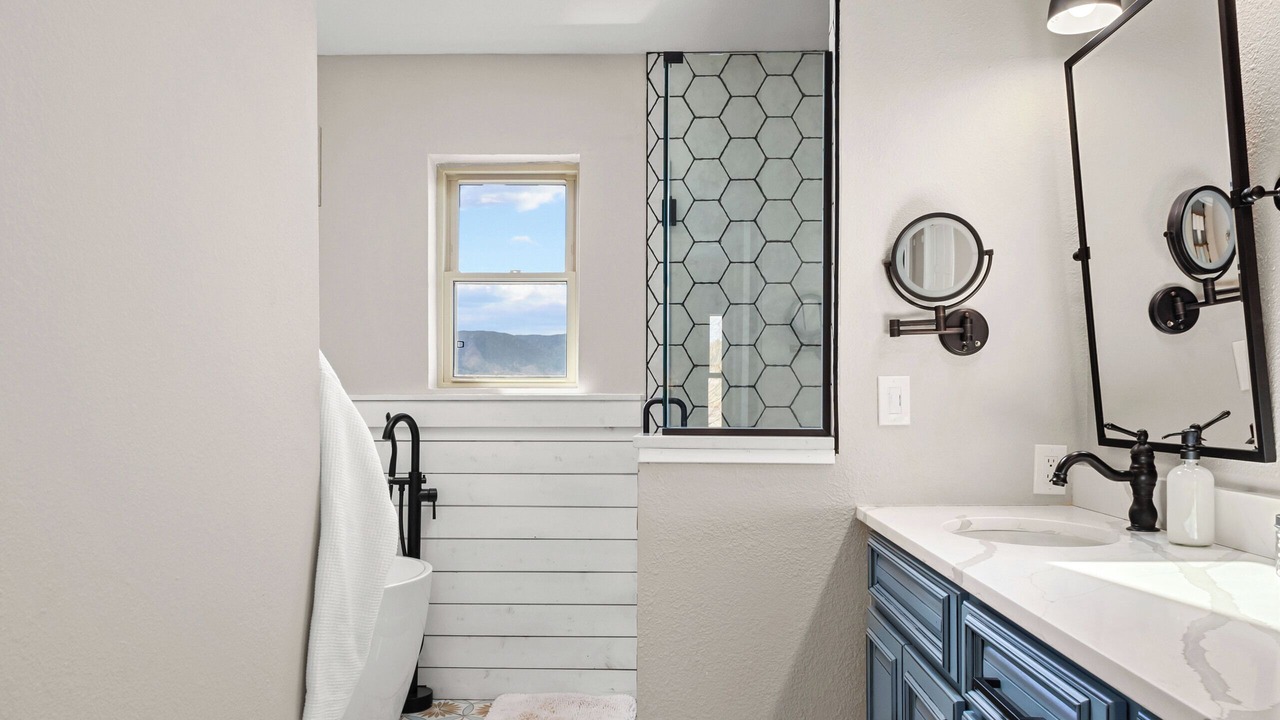 Photo of Bathroom in Gleneagle