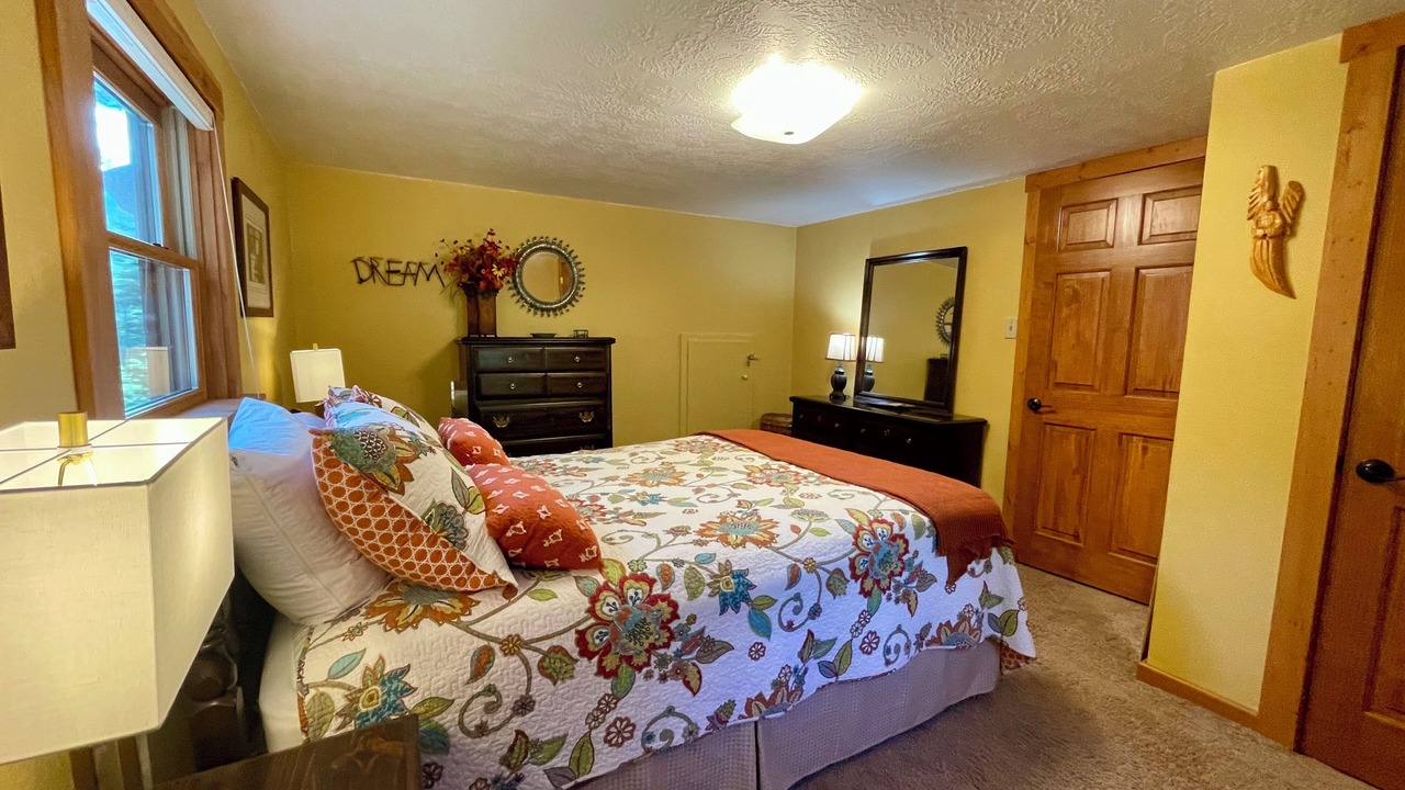 Photo of Bedroom in Bayfield