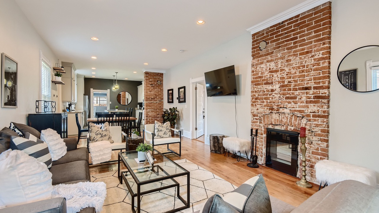 Photo of Livingroom in Sunnyside