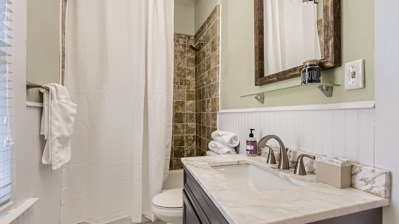 Photo of Bathroom in Sunnyside