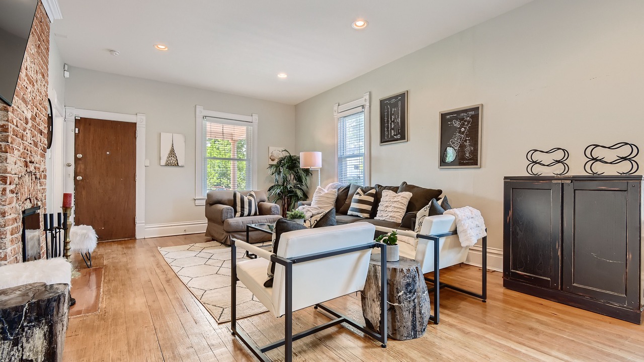 Photo of Livingroom in Sunnyside