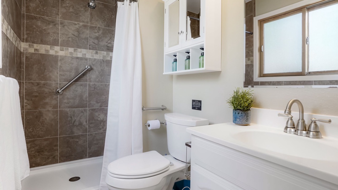 Photo of Bathroom in North Central Westminster