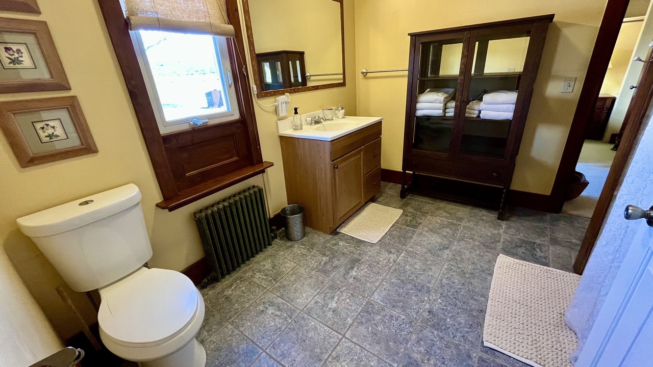 Photo of Bathroom in Lazear