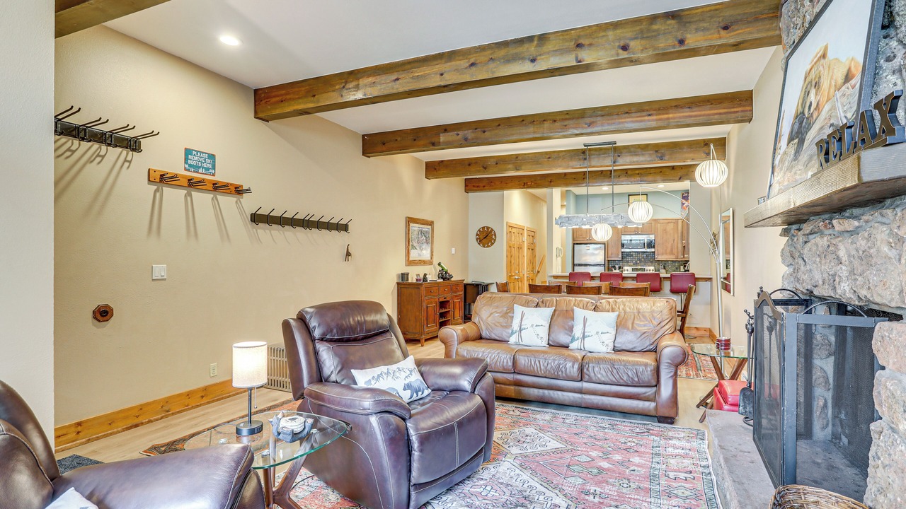 Photo of Livingroom in Avon