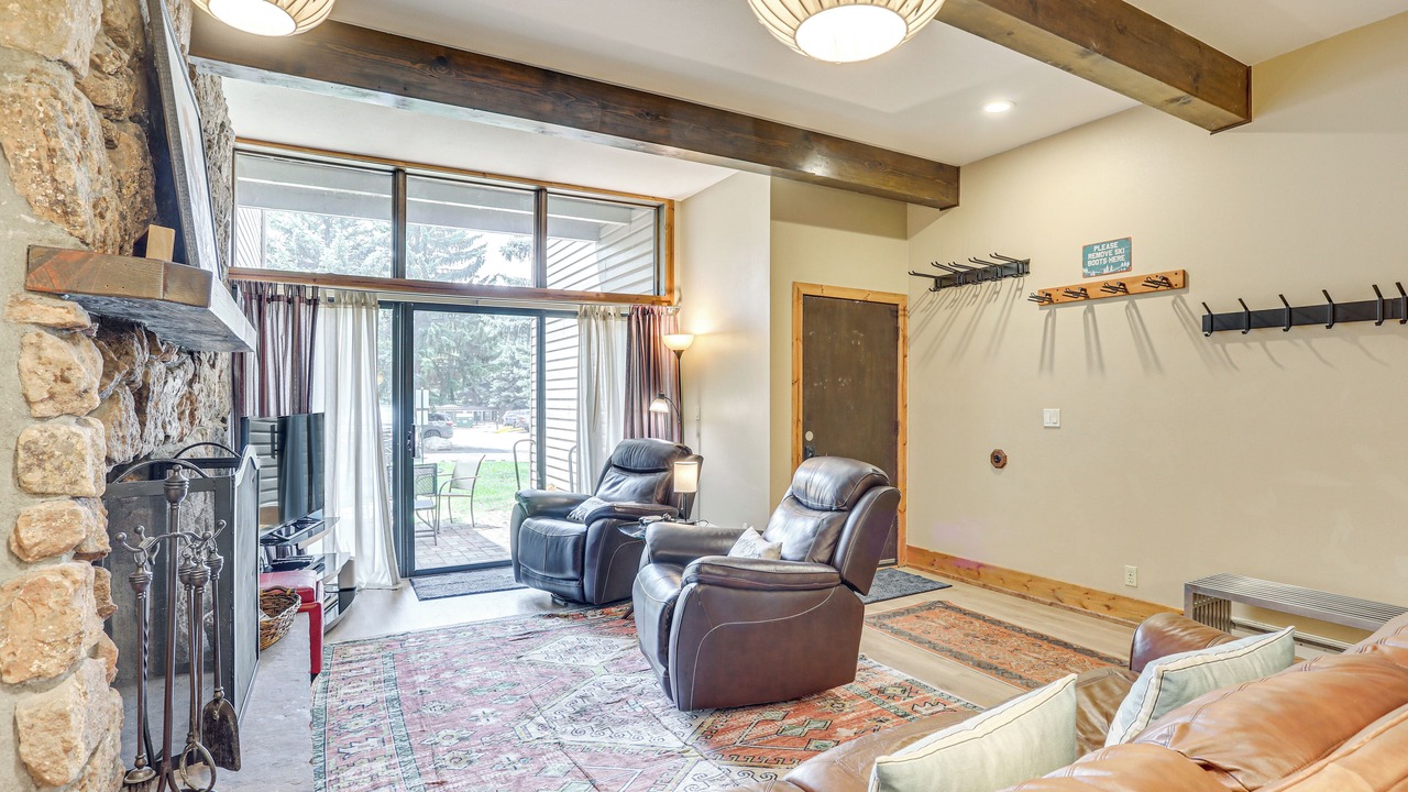 Photo of Livingroom in Avon