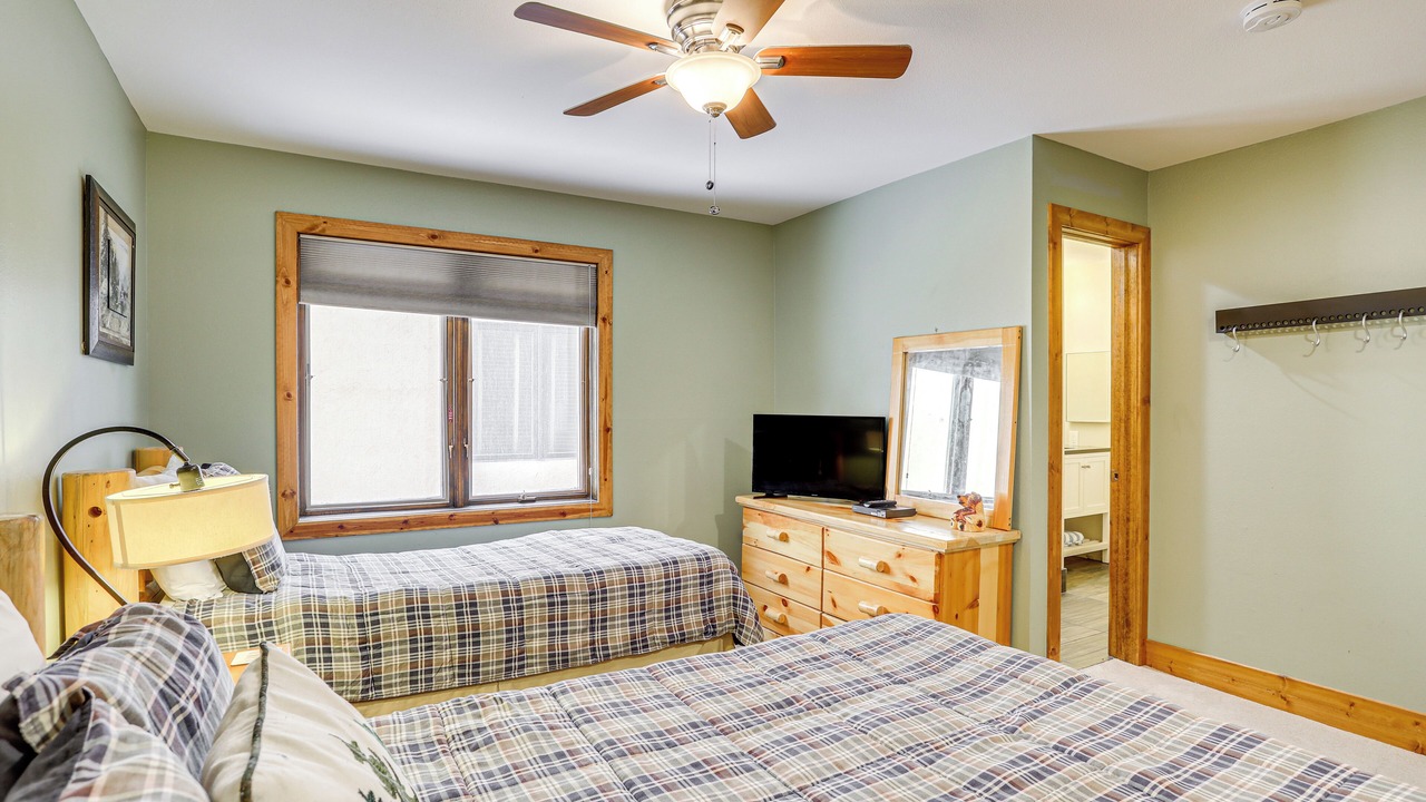 Photo of Bedroom in Avon