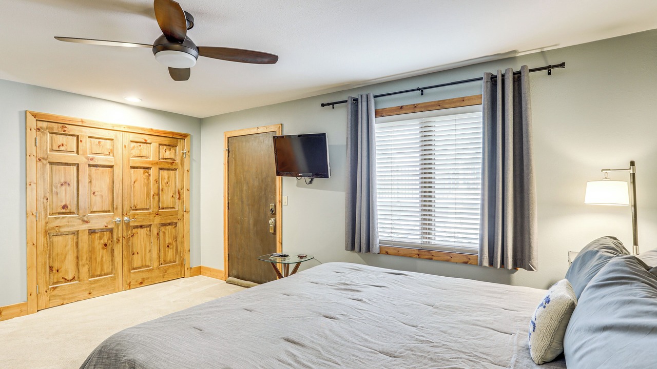 Photo of Bedroom in Avon