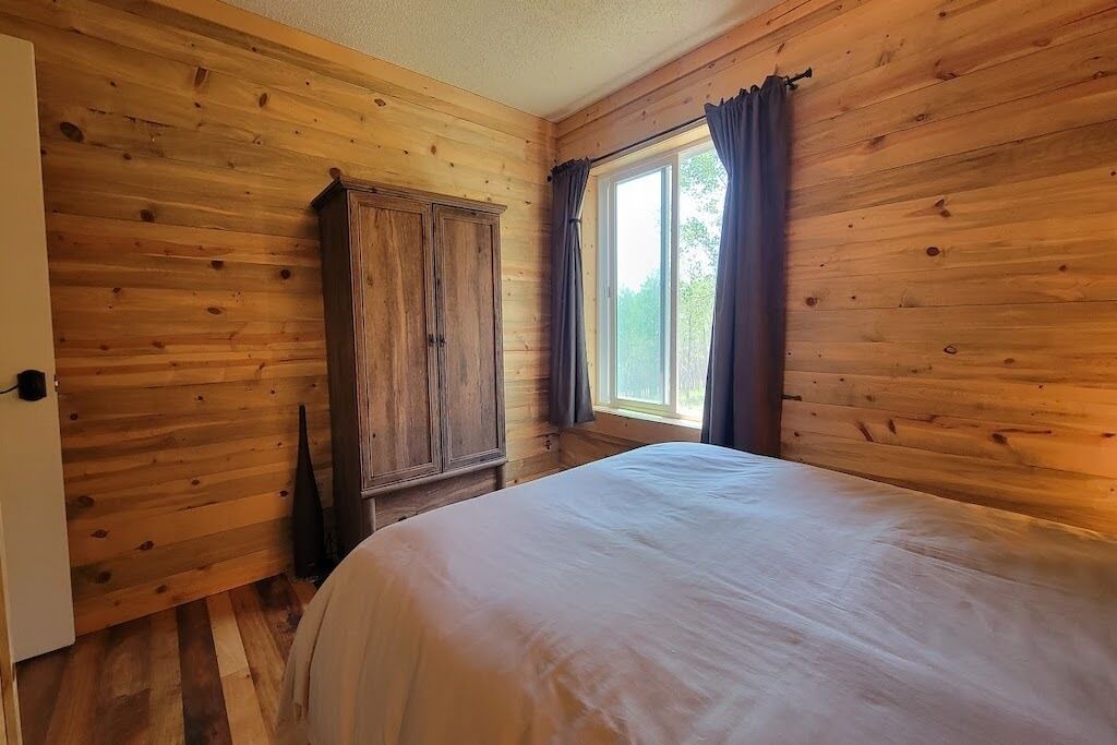 Photo of Bedroom in Michigan Hill