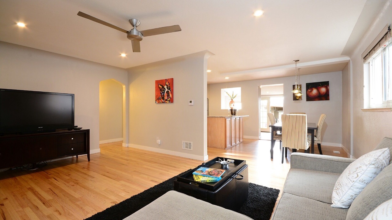 Photo of Livingroom in Sloan Lake