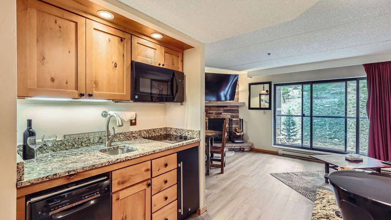 Photo of Kitchen in Peak 9