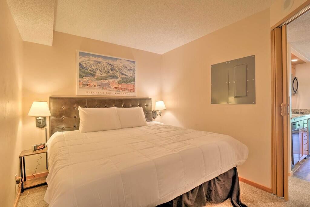 Photo of Bedroom in Peak 9