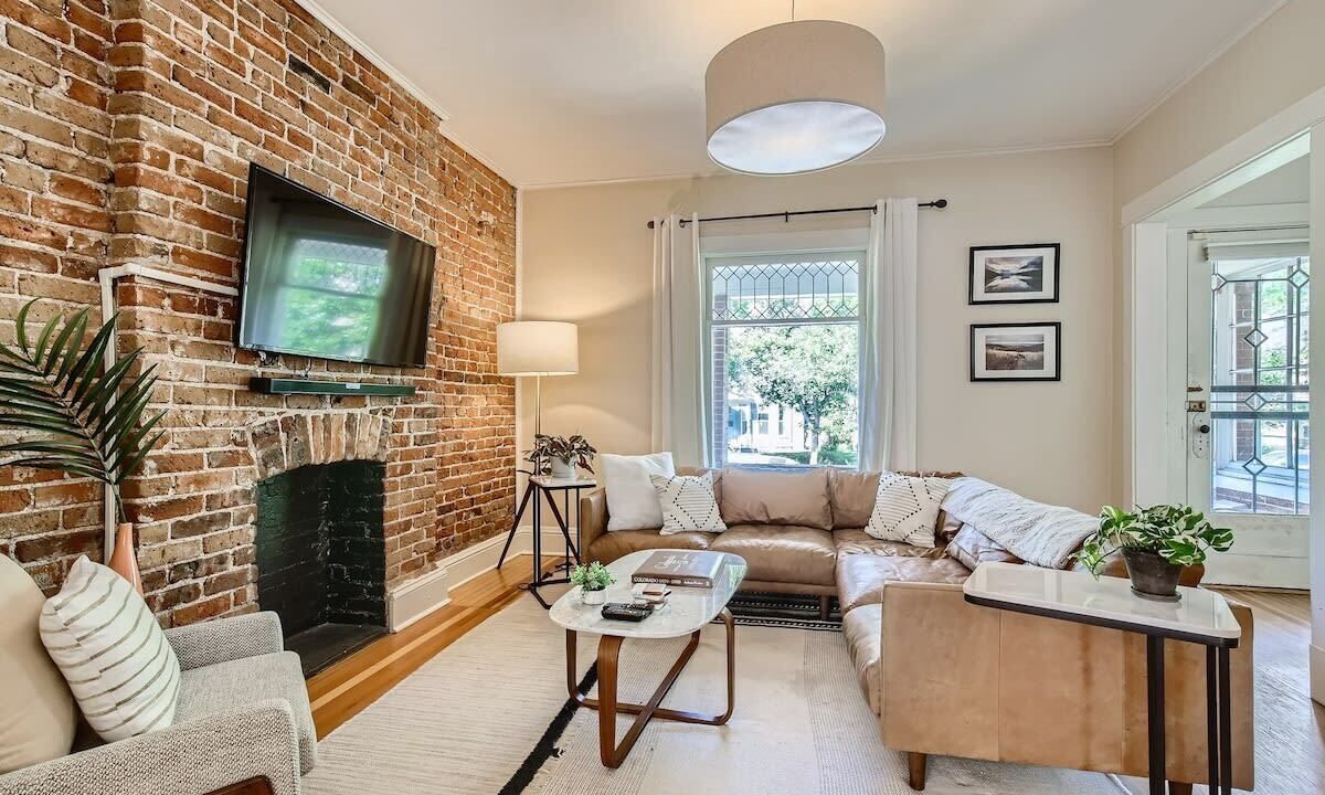 Photo of Livingroom in Washington Park West