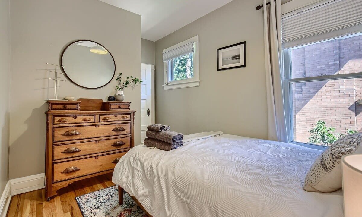 Photo of Bedroom in Washington Park West