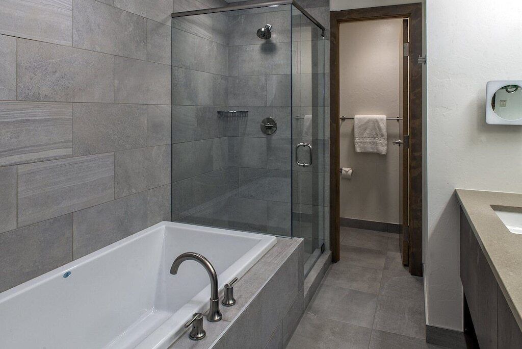 Photo of Bathroom in Boulder Ridge