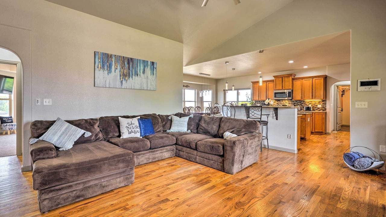 Photo of Livingroom in Pueblo West