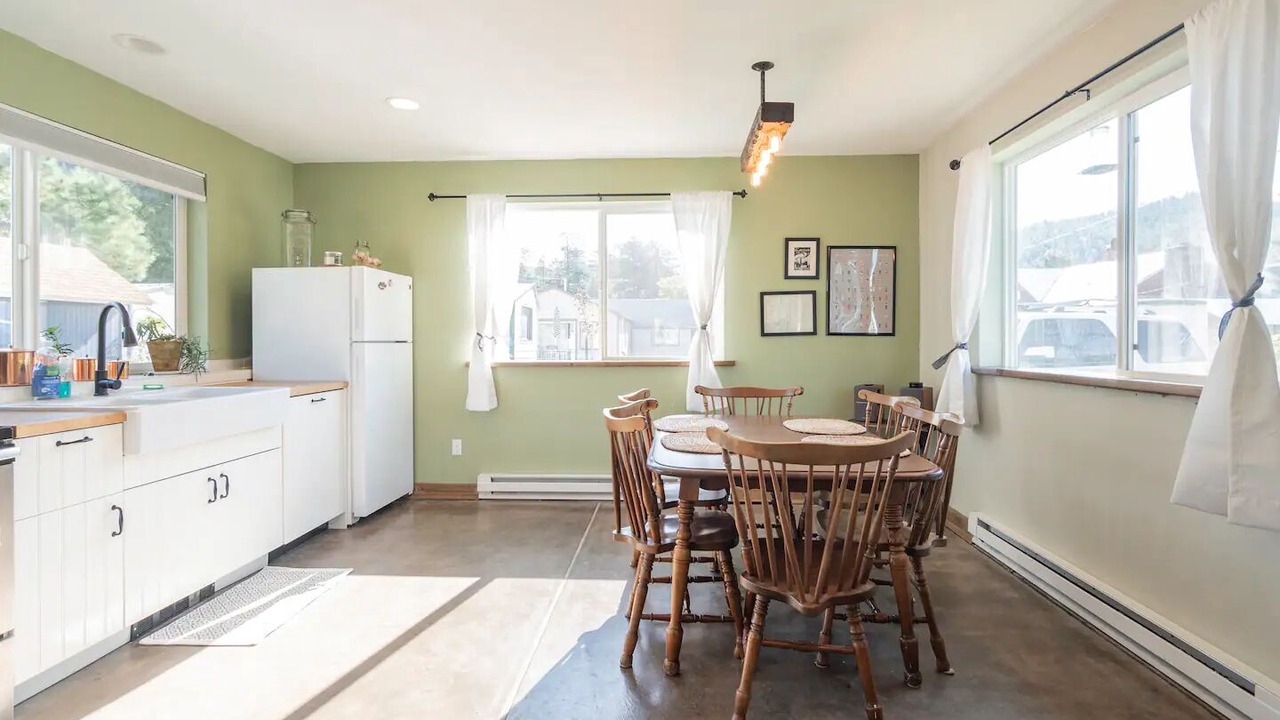 Photo of Kitchen in Pine