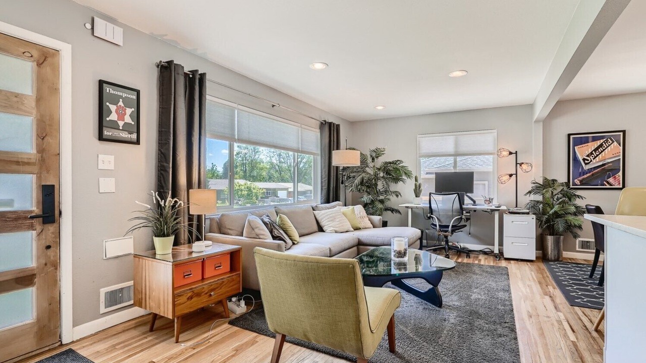 Photo of Livingroom in Virginia Village